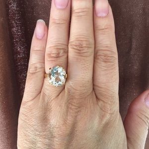 14k gold 7 carat authentic Quartz ring